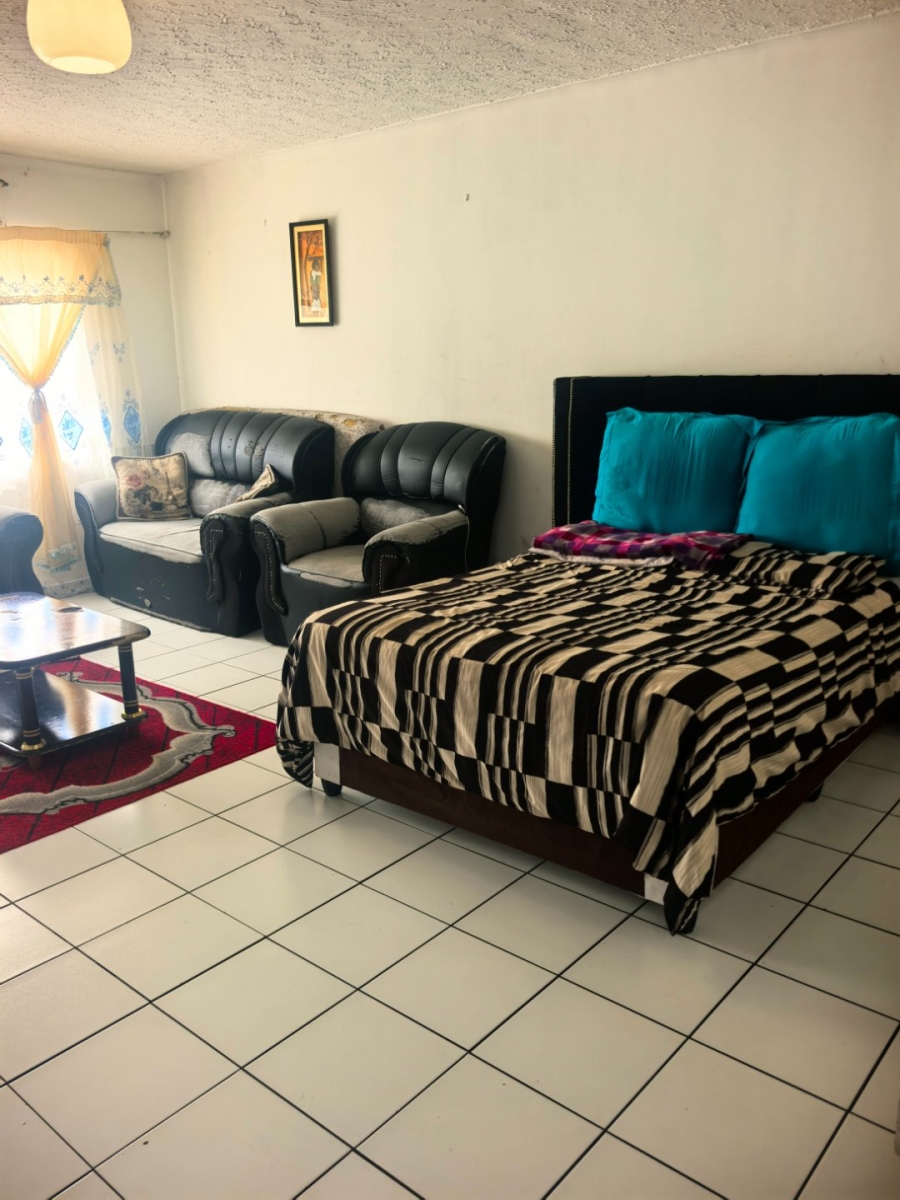 1 Bedroom Property for Sale in Quigney Eastern Cape